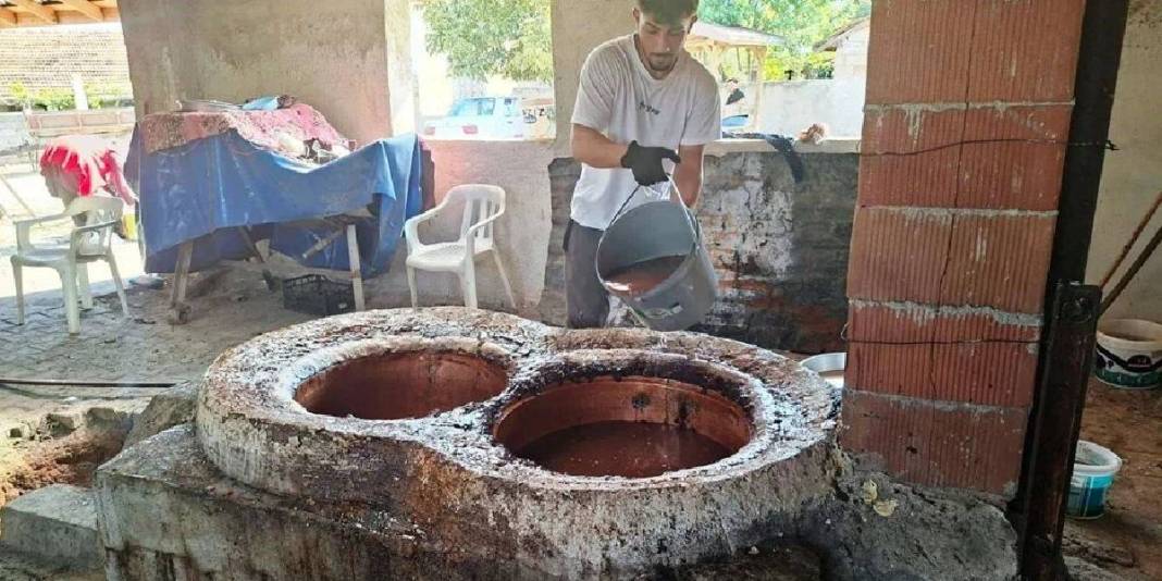 Kaynat, dinlendir, lezzetiyle meydan oku! Geleneksel usul sürüyor: 4 saat kaynatılıyor, 24 saat dinlendiriliyor 3